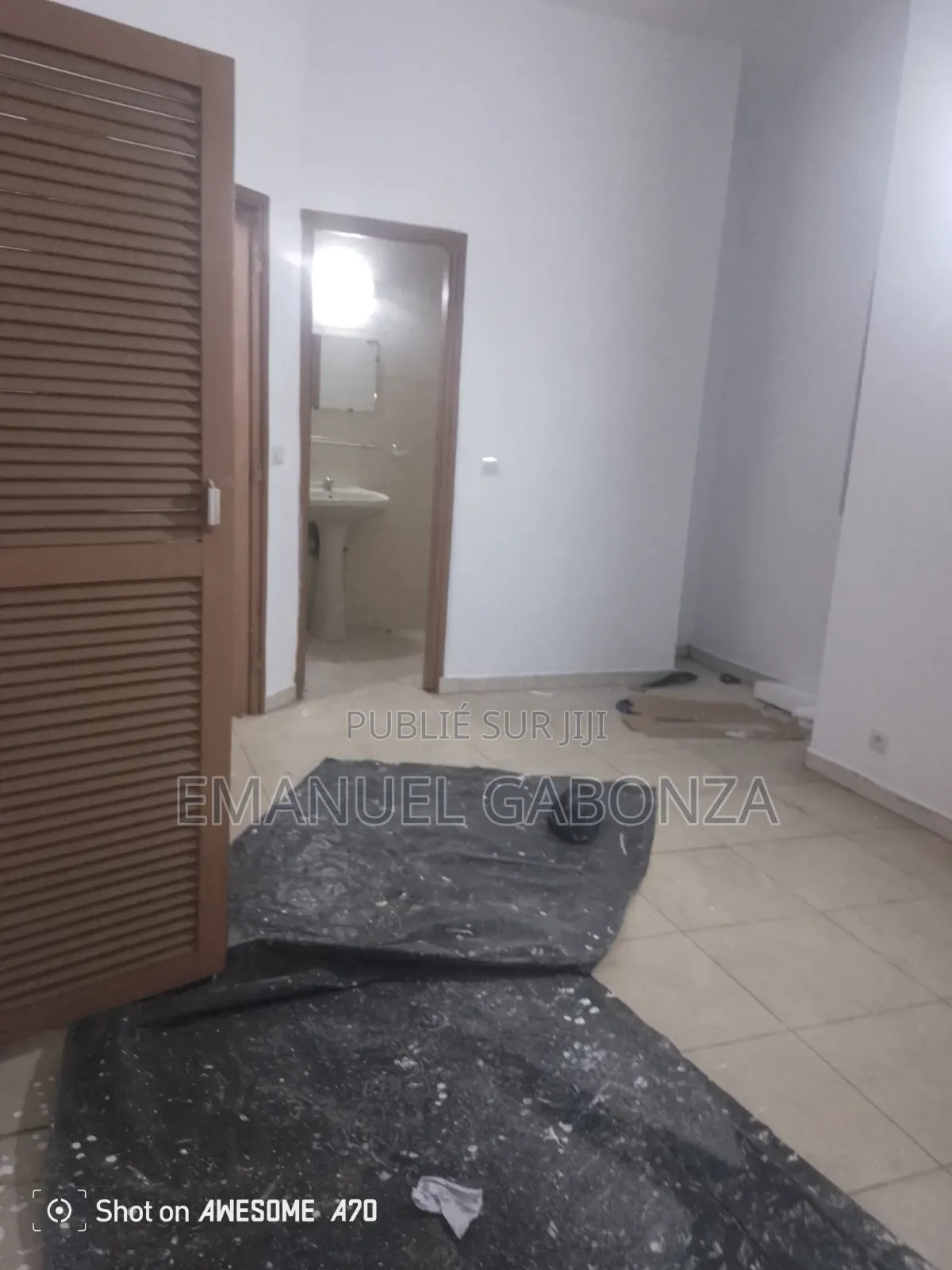 12chbre Villa dans Gabonza, Cocody à Vendre