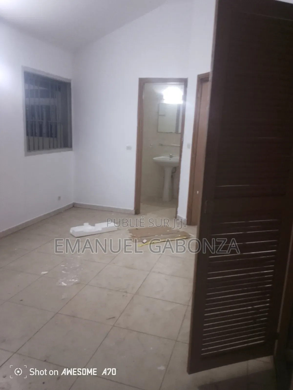 12chbre Villa dans Gabonza, Cocody à Vendre