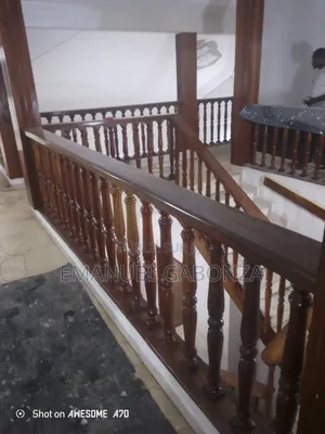 12chbre Villa dans Gabonza, Cocody à Vendre