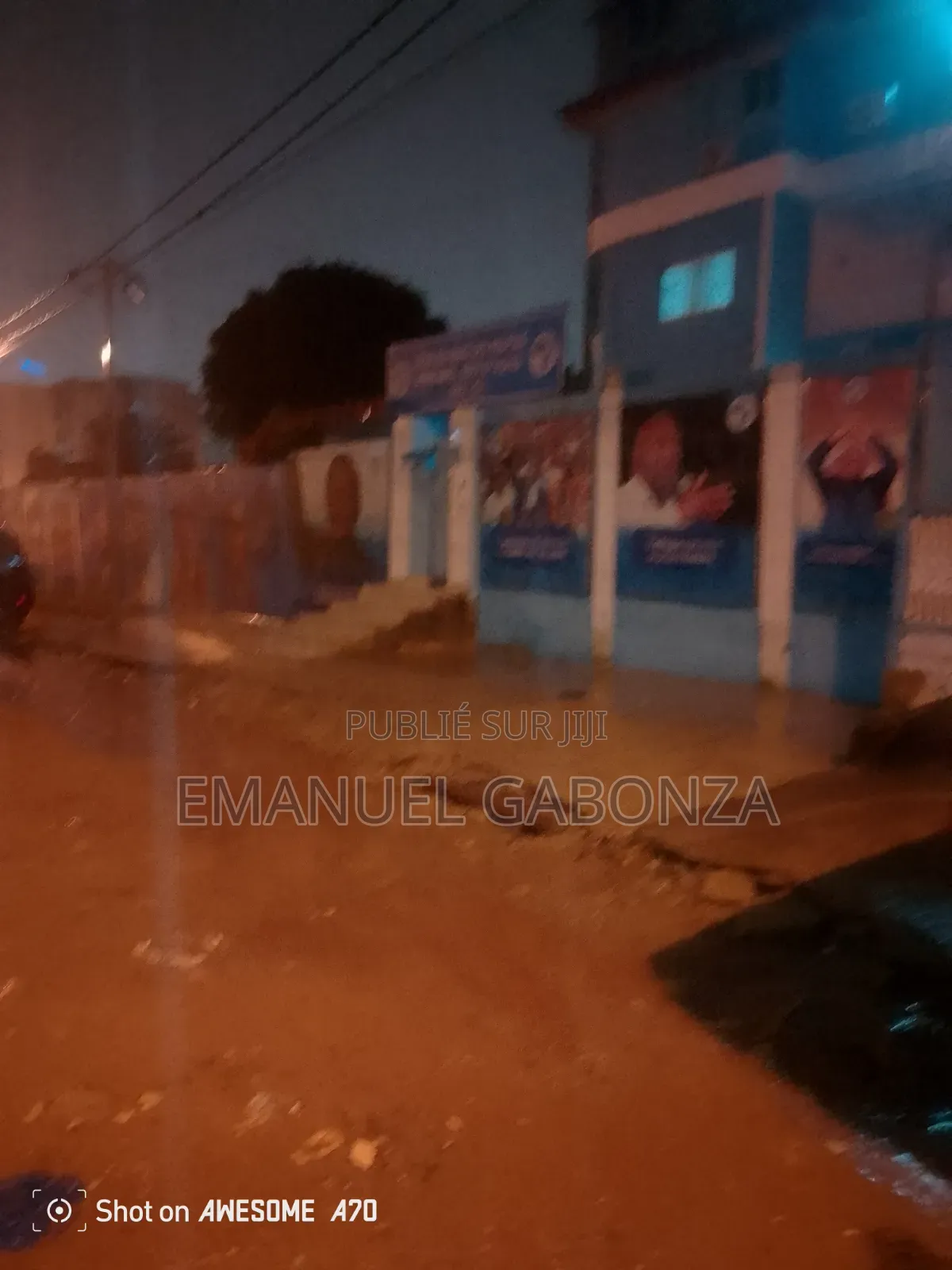 12chbre Villa dans Gabonza, Cocody à Vendre