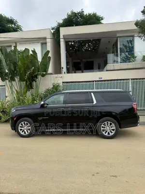 Chevrolet Suburban High Country 4WD 2024 Noir