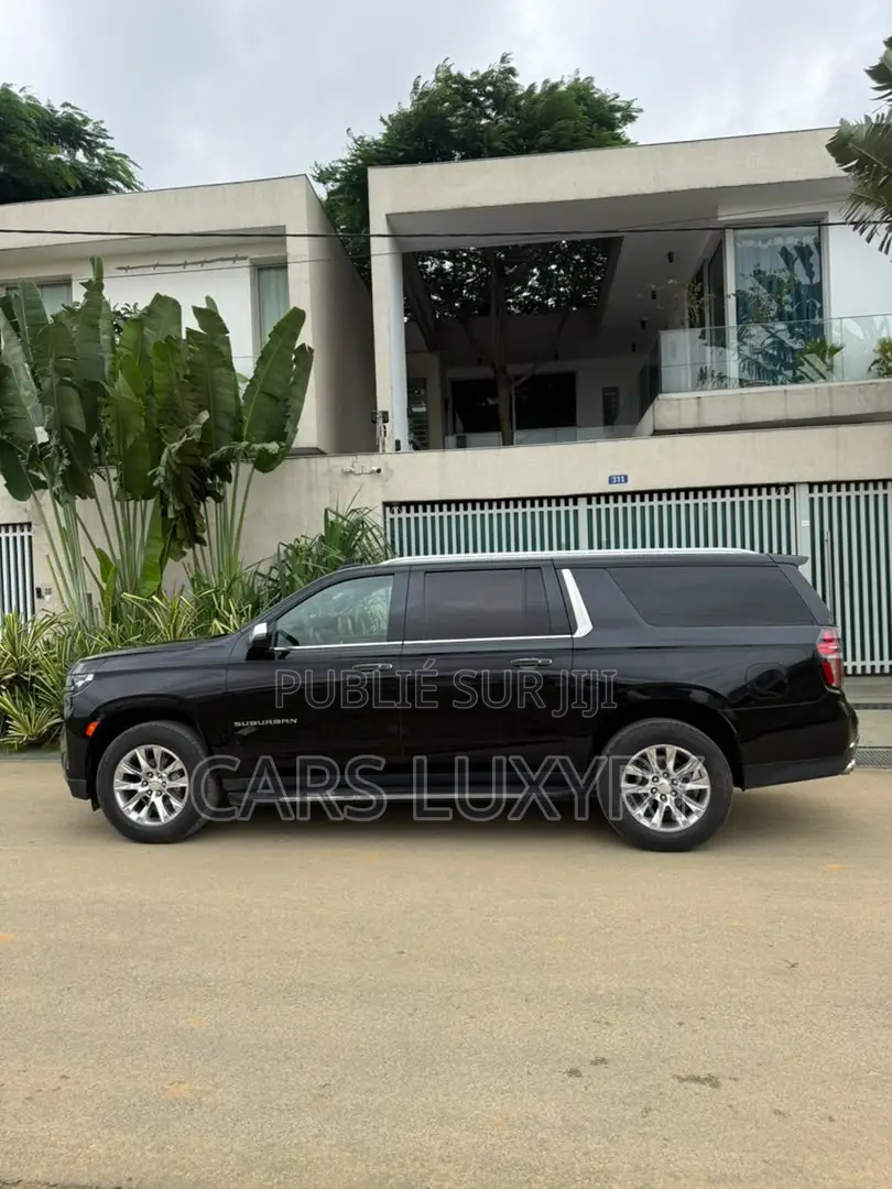 Chevrolet Suburban High Country 4WD 2024 Noir