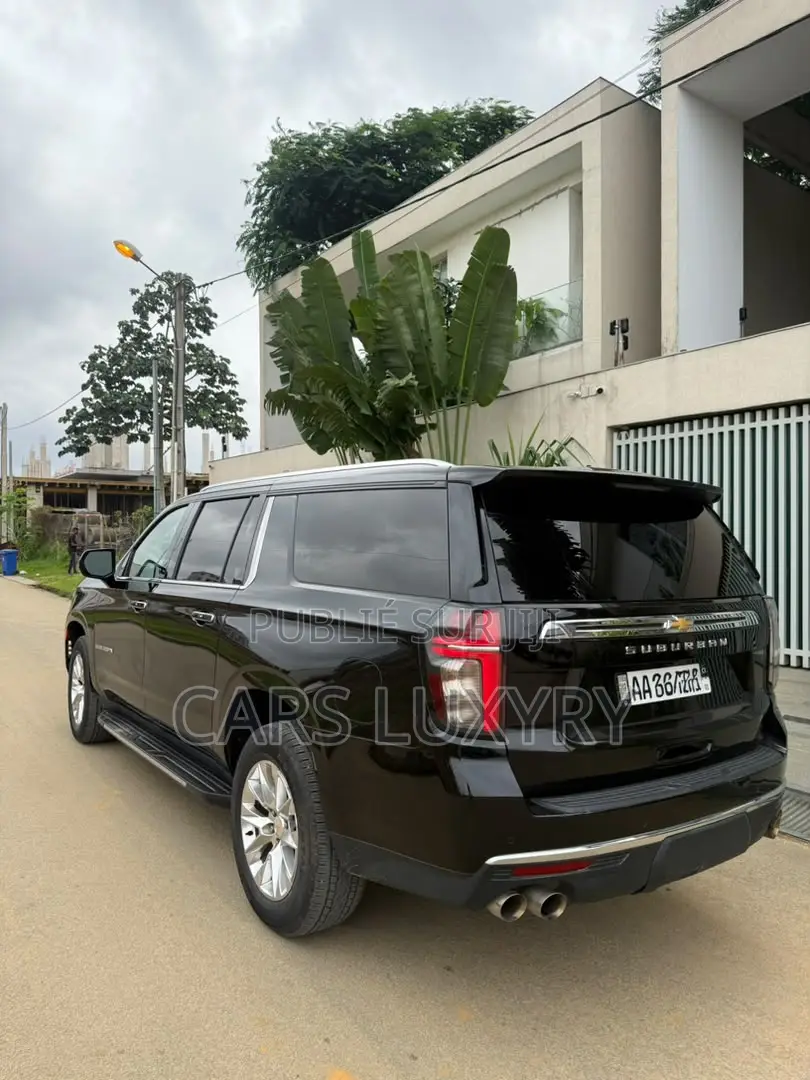 Chevrolet Suburban High Country 4WD 2024 Noir