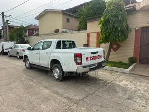Mitsubishi L200 2021 Blanc