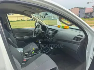 Mitsubishi L200 2021 Blanc