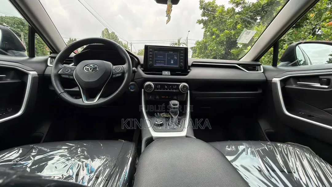 Toyota RAV4 2021 Rouge