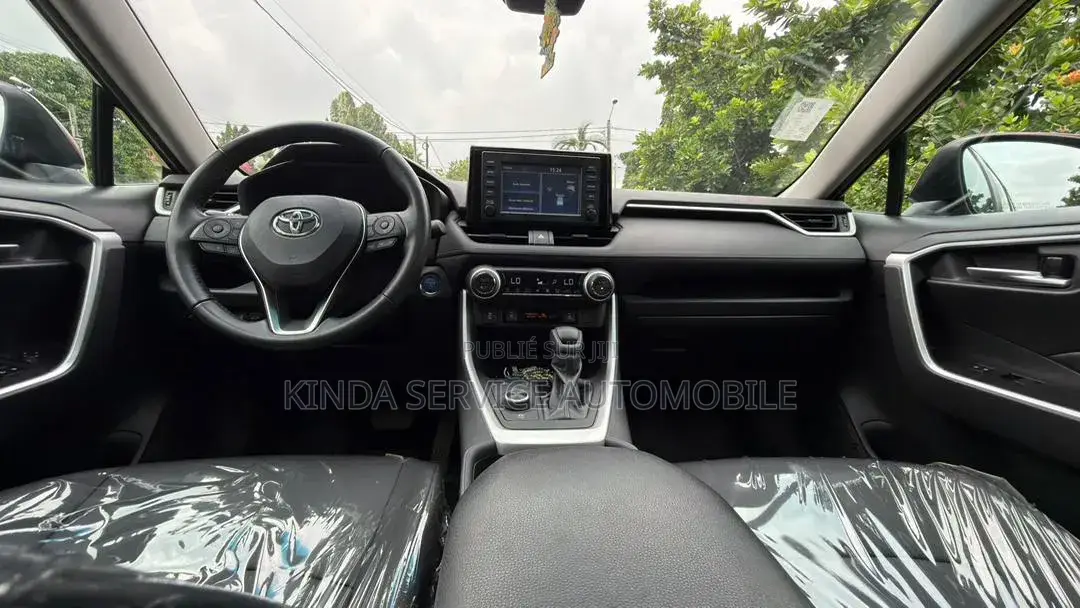 Toyota RAV4 2021 Rouge