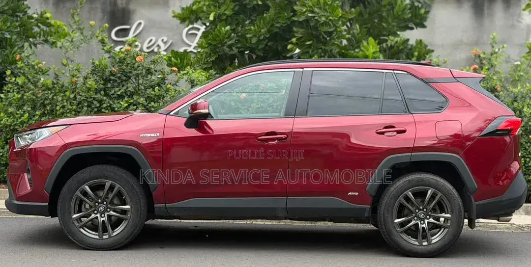 Toyota RAV4 2021 Rouge