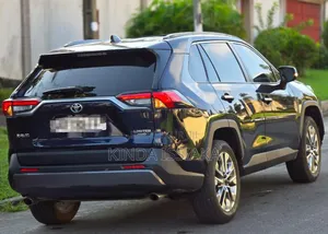 Toyota RAV4 2021 Bleu