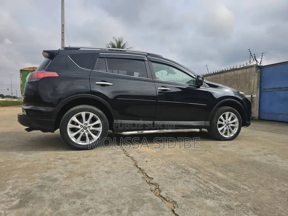 Toyota RAV4 2018 Noir