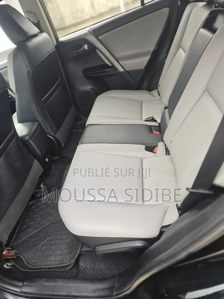 Toyota RAV4 2018 Noir
