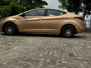 Hyundai Elantra 2018 Doré