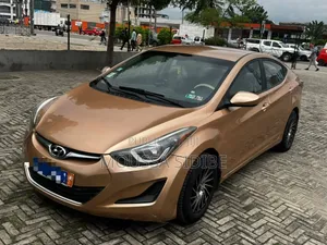 Hyundai Elantra 2018 Doré