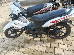 Nouveau TVS Rockz 125 2026 Autre