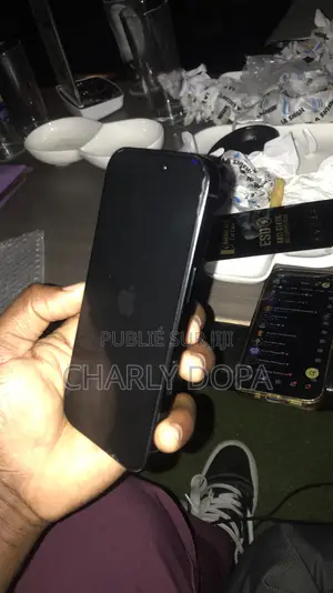 Apple iPhone 16 Pro 128 GB Noir