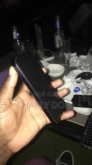 Apple iPhone 16 Pro 128 GB Noir