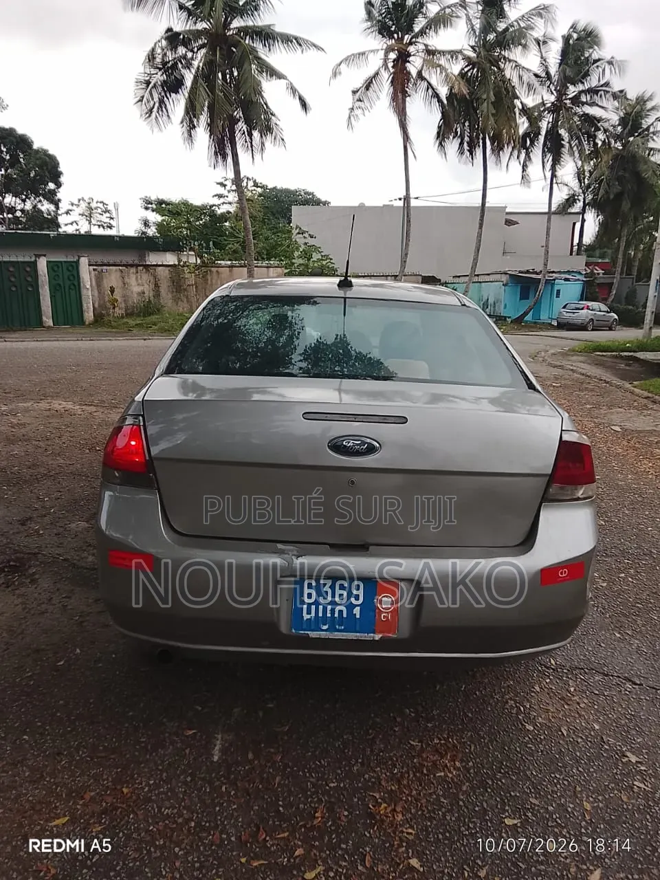 Ford Focus 2011 Beige