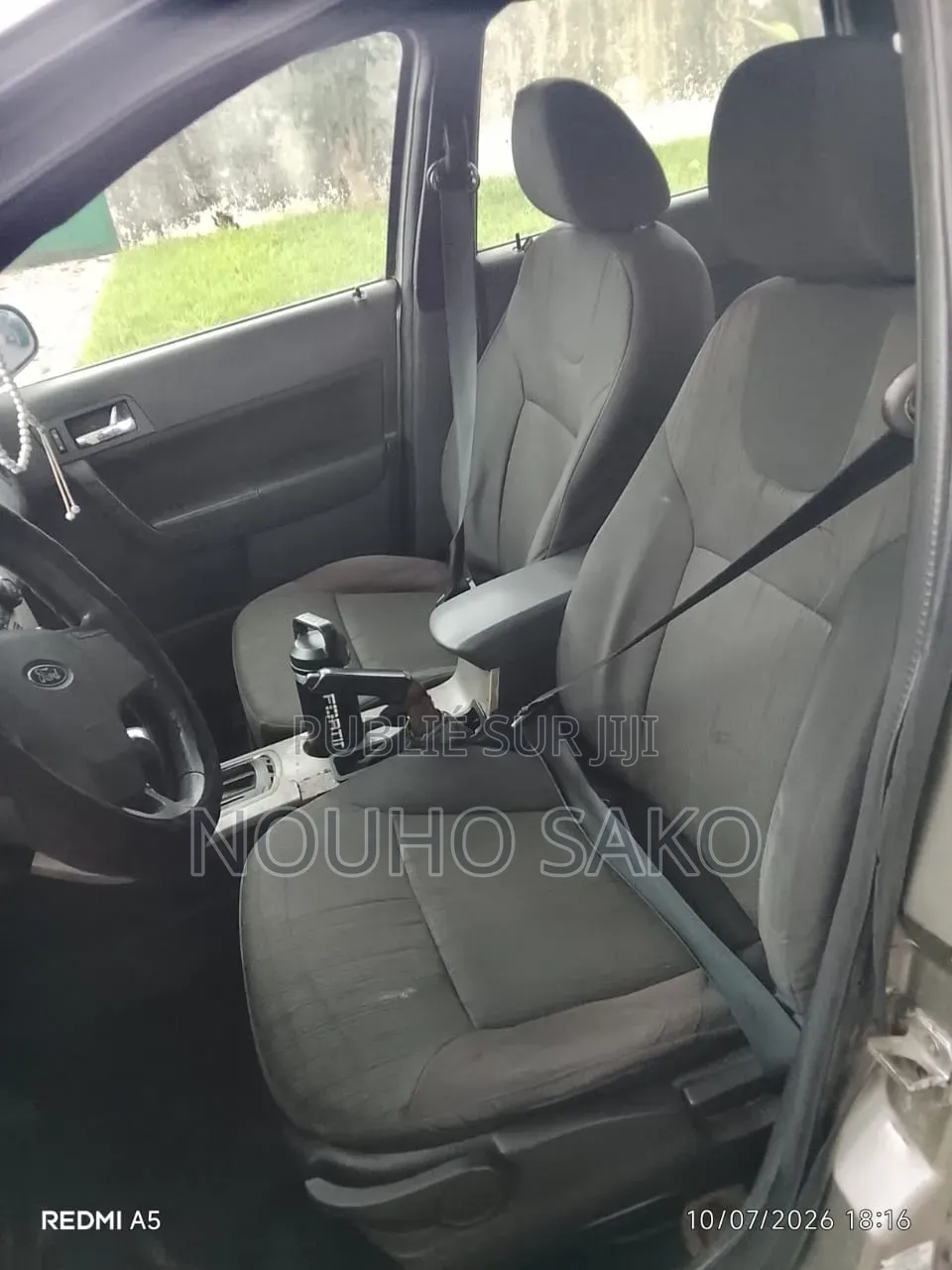 Ford Focus 2011 Beige