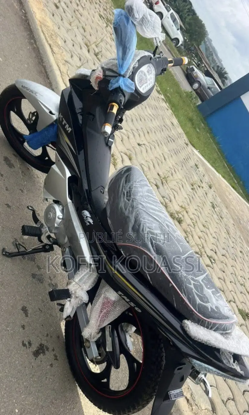 Nouveau KTM RC 125 2025 Noir