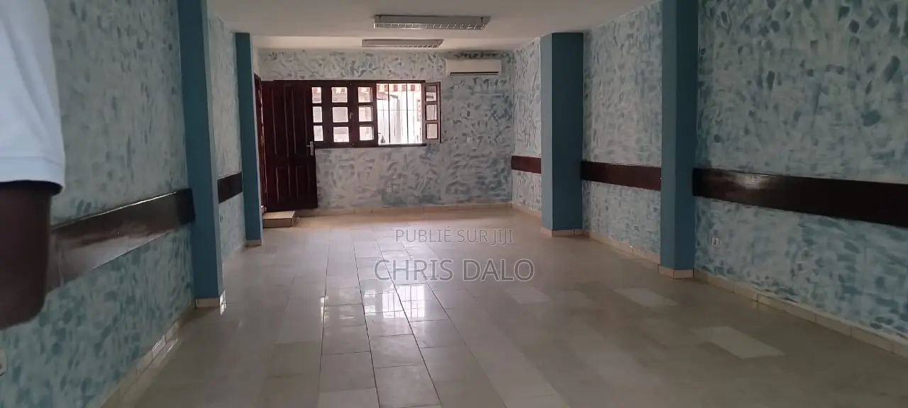 7chbre Duplex dans Roberson, Cocody à Louer