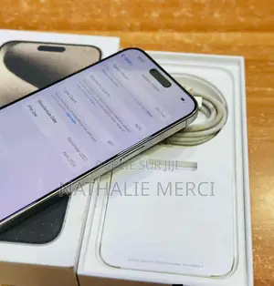 Nouveau Apple iPhone 15 Pro Max 256 GB Blanc