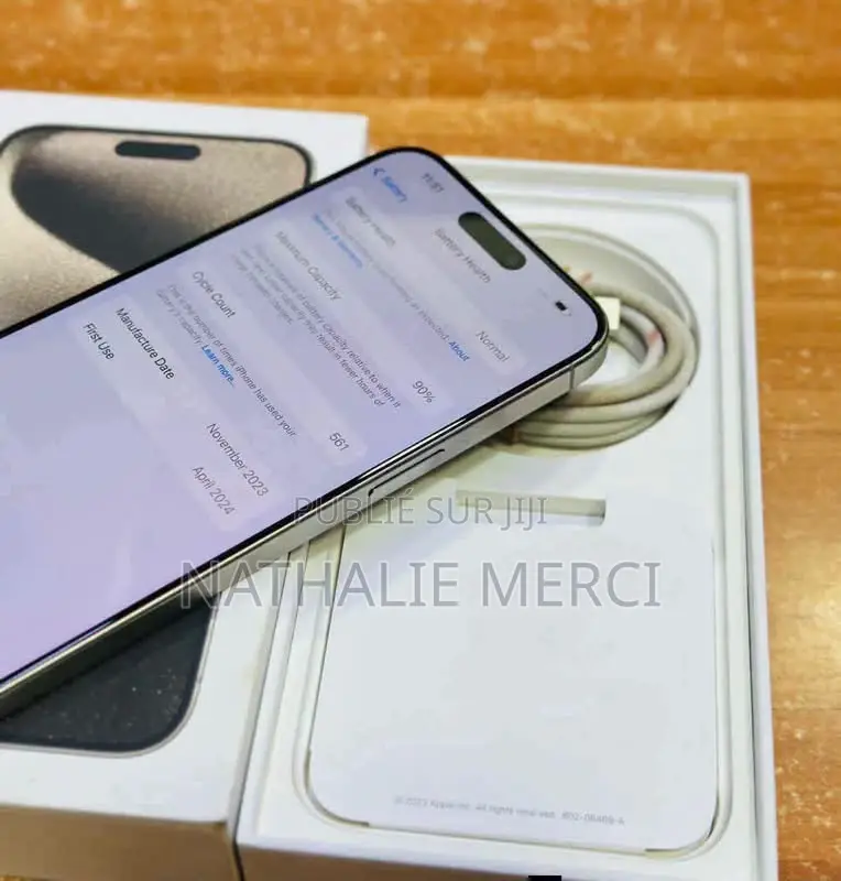 Nouveau Apple iPhone 15 Pro Max 256 GB Blanc