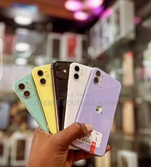 Nouveau Apple iPhone 11 64 GB Jaune