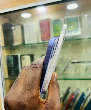 Nouveau Apple iPhone 12 128 GB Blanc