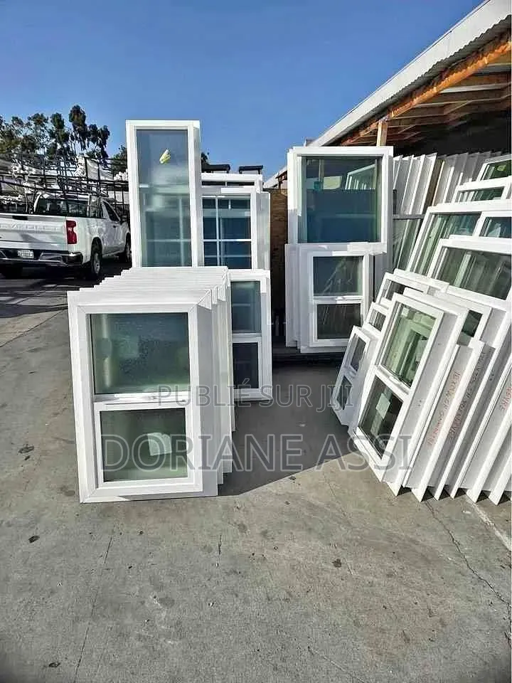 Un Lot De Fenêtre Neuves en PVC Blanc