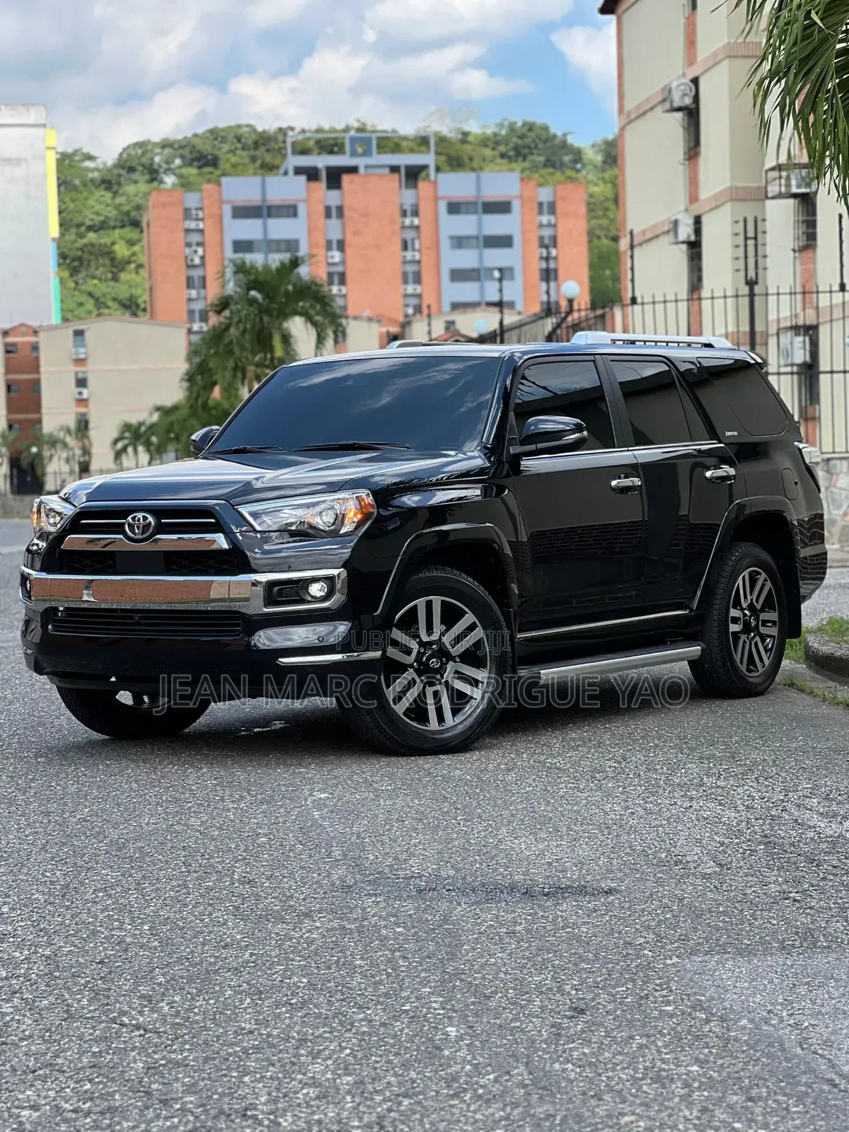 Toyota Hilux 2020 Noir Mat