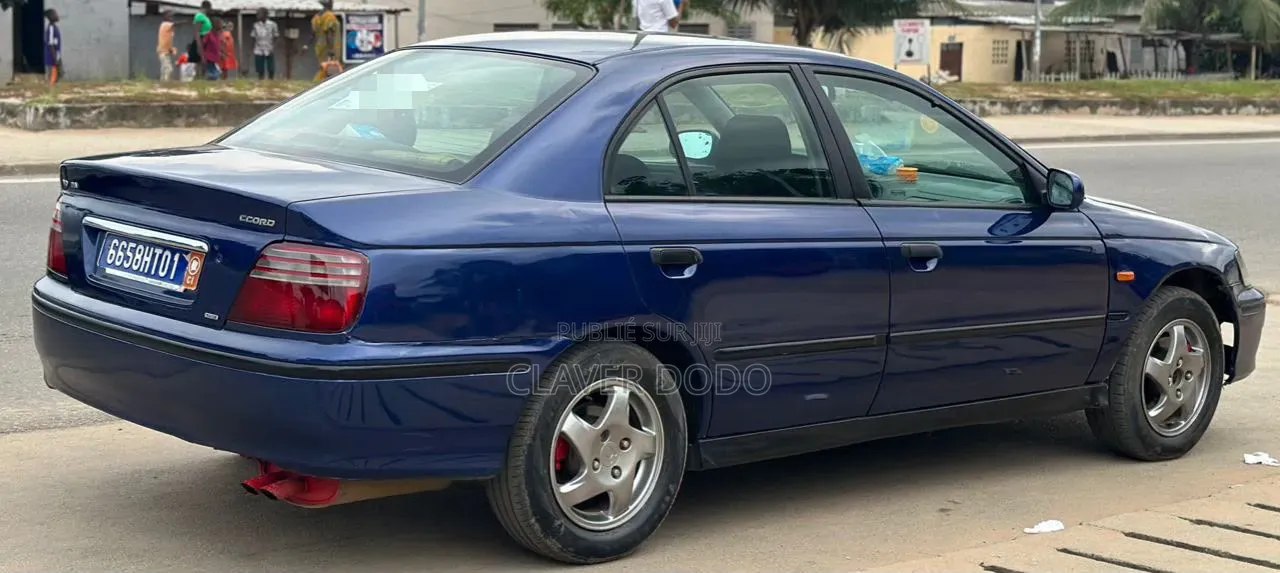 Honda Accord 2000 Bleu
