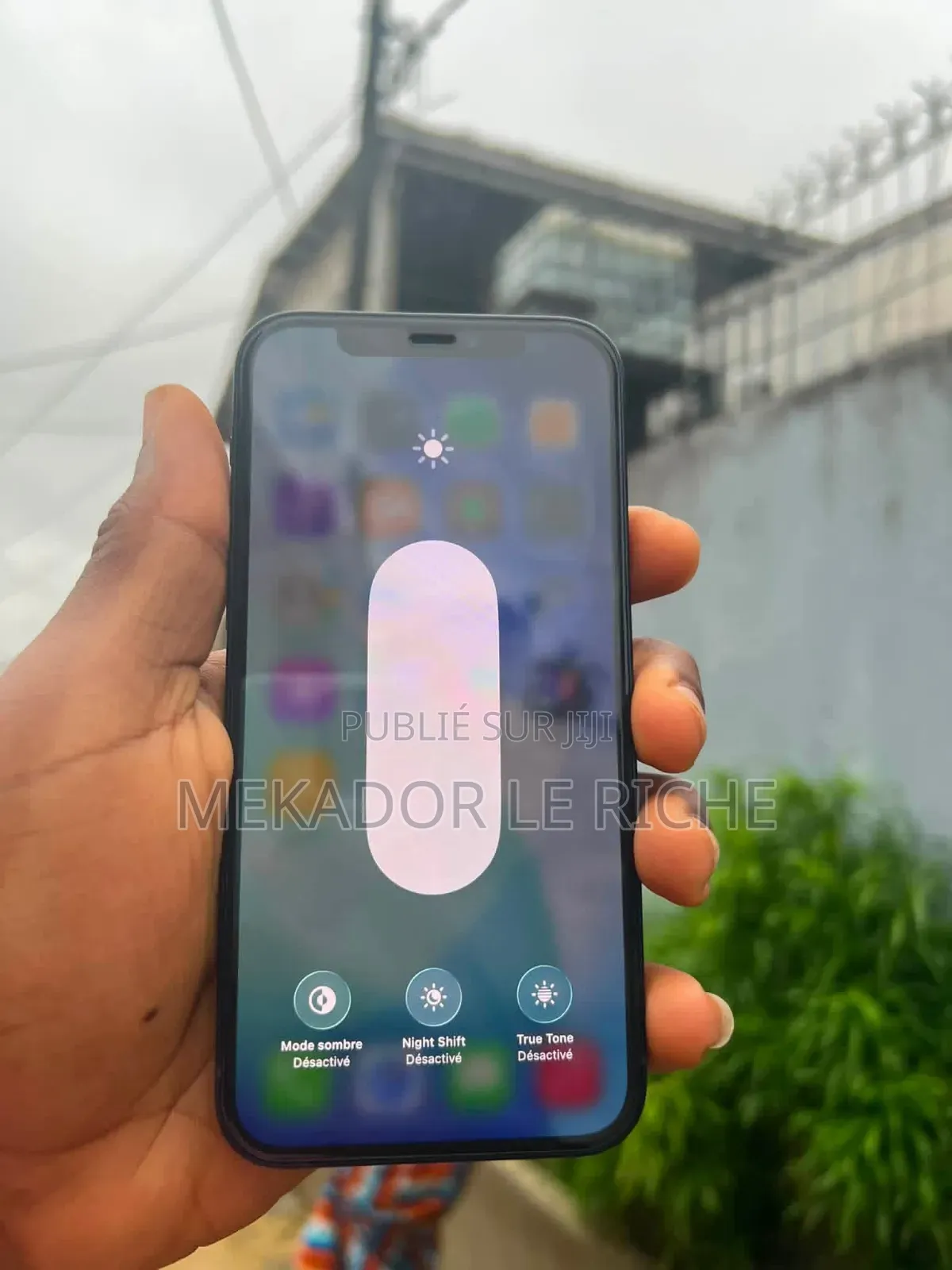 Nouveau Apple iPhone 12 128 GB Noir