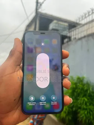 Nouveau Apple iPhone 12 128 GB Noir