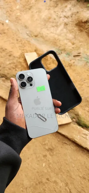 Nouveau Apple iPhone 16 Pro Max 256 GB Bronze