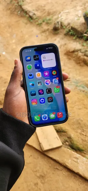 Nouveau Apple iPhone 16 Pro Max 256 GB Bronze