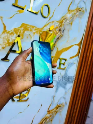 Nouveau Apple iPhone 13 256 GB Noir