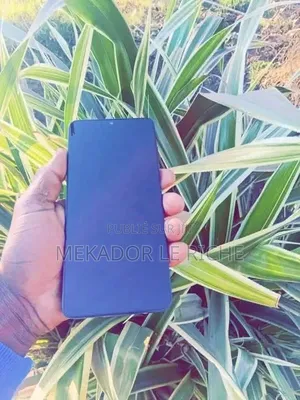 Nouveau Samsung Galaxy A06 128 GB Noir