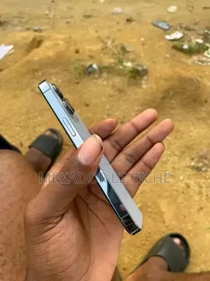 Nouveau Apple iPhone 13 Pro 256 GB Doré