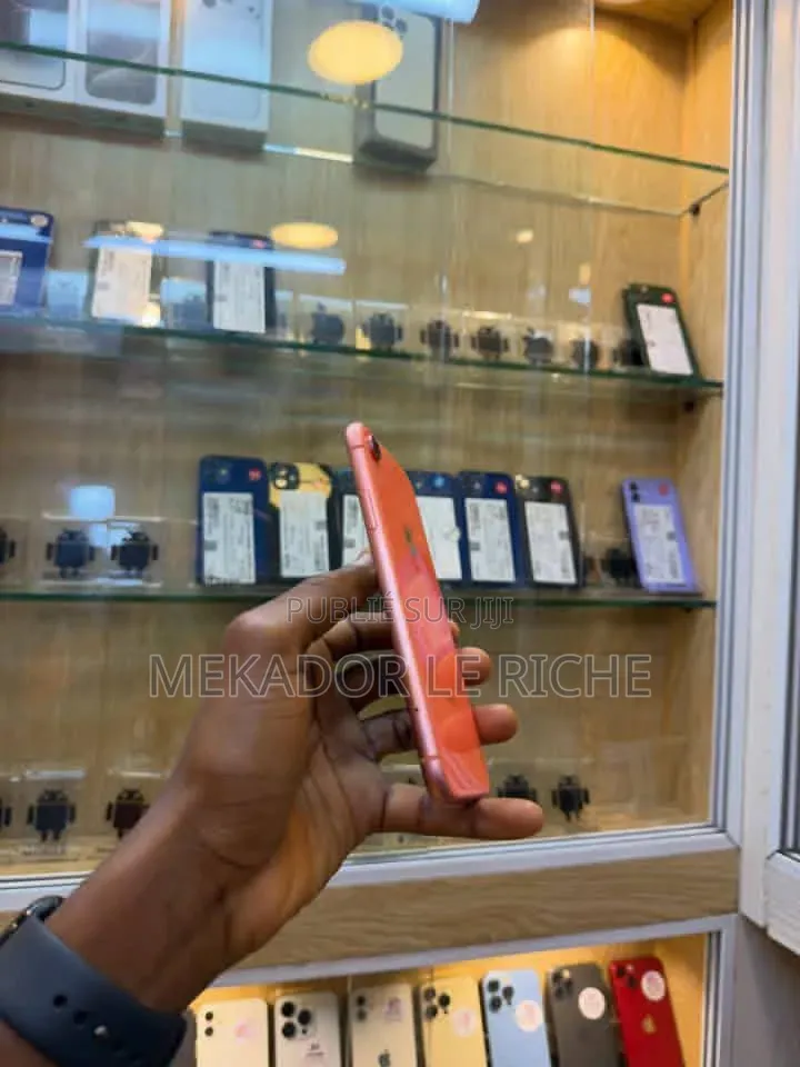 Nouveau Apple iPhone XR 128 GB Orange