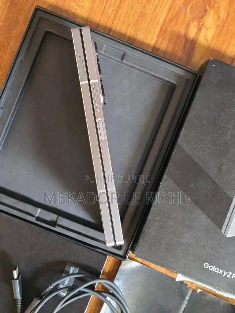 Nouveau Samsung Galaxy Z Fold6 256 GB Bronze