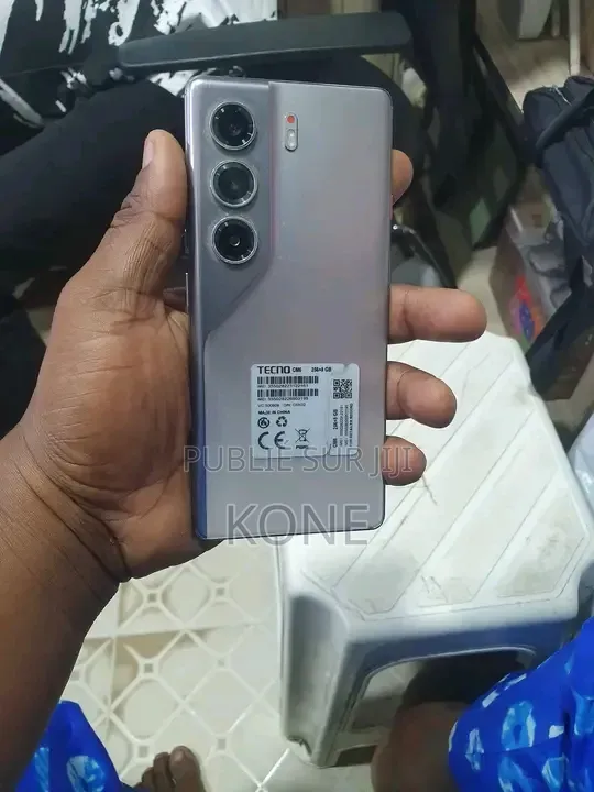 Nouveau Tecno Camon 40 Pro 5G 256 GB Bleu