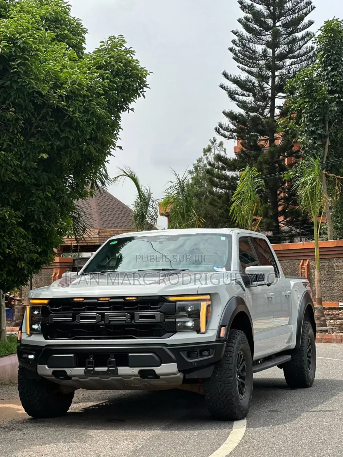 Ford F-150 2024 Blanc cassé