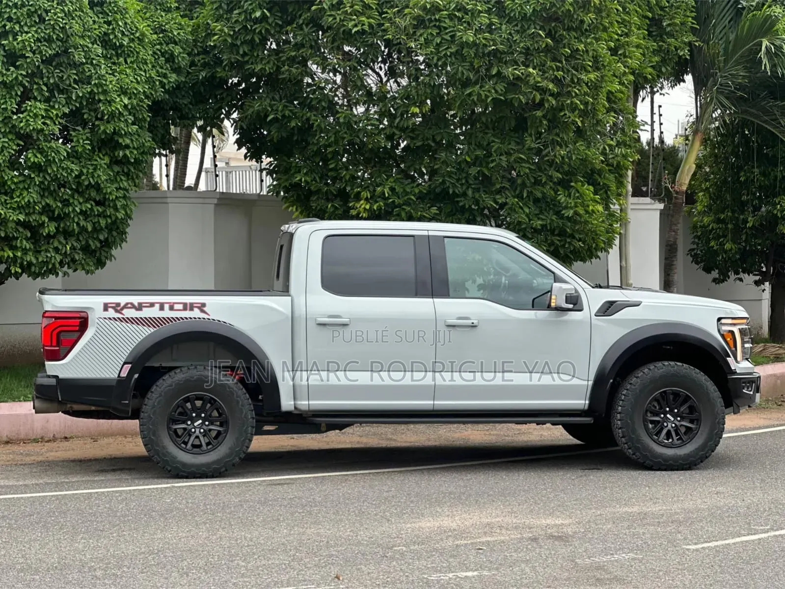 Ford F-150 2024 Blanc cassé