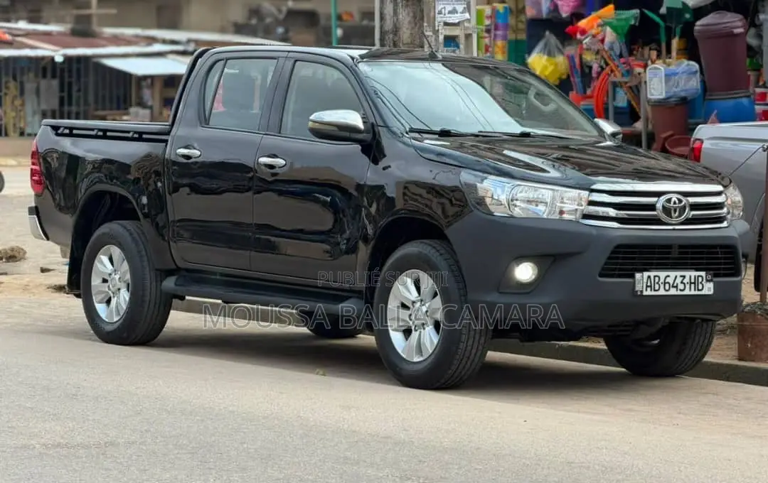 Toyota Hilux Revo Double Cab Petrol 2.7 RWD 2021 Noir