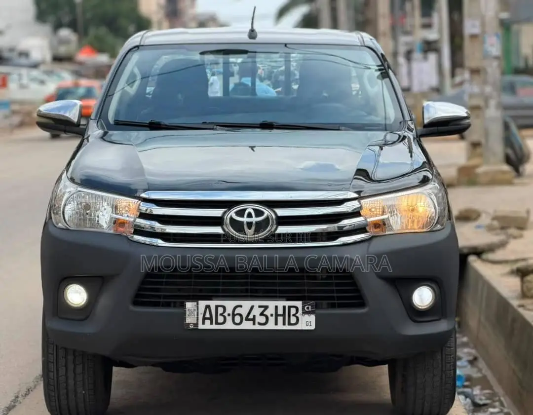 Toyota Hilux Revo Double Cab Petrol 2.7 RWD 2021 Noir