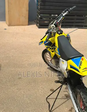 Suzuki Autre 2022 Jaune