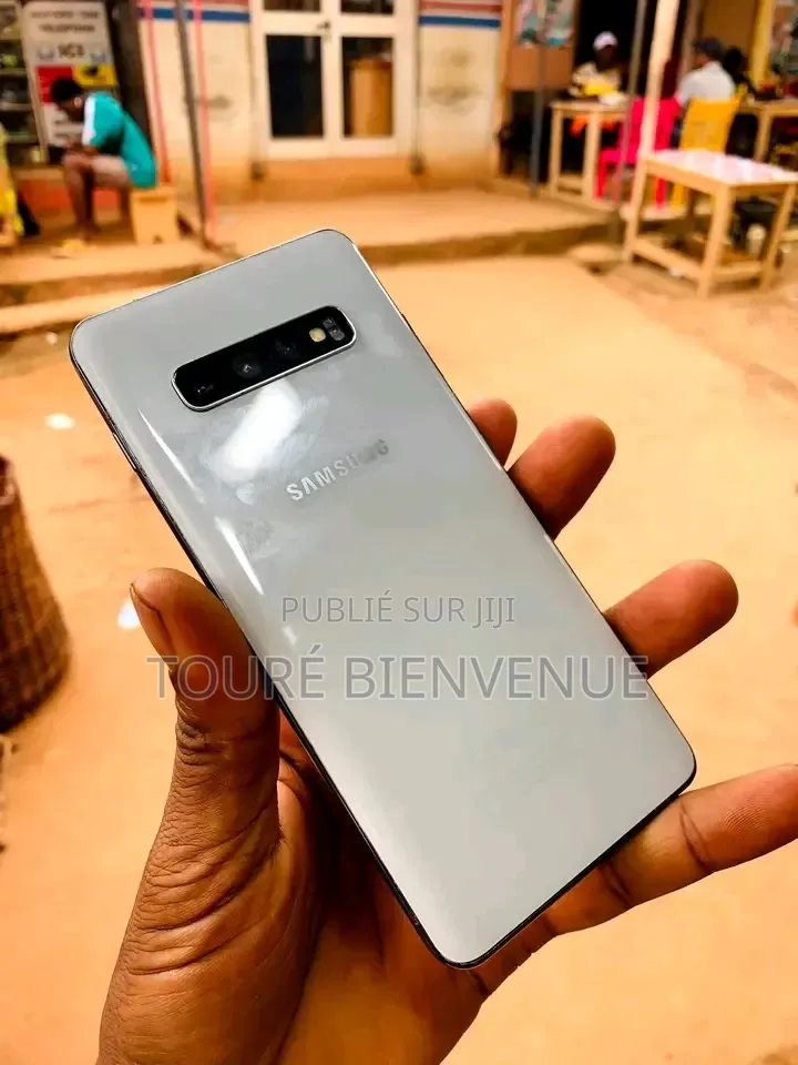 Nouveau Samsung Galaxy S10 Plus 128 GB Blanc