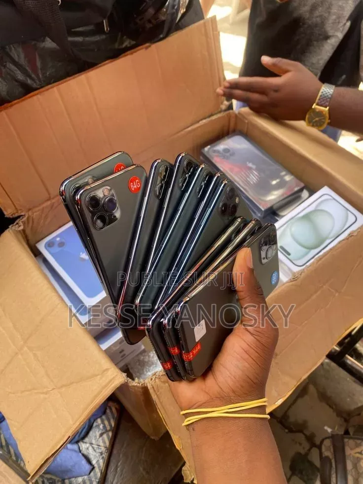 Nouveau Apple iPhone XR 64 GB Blanc