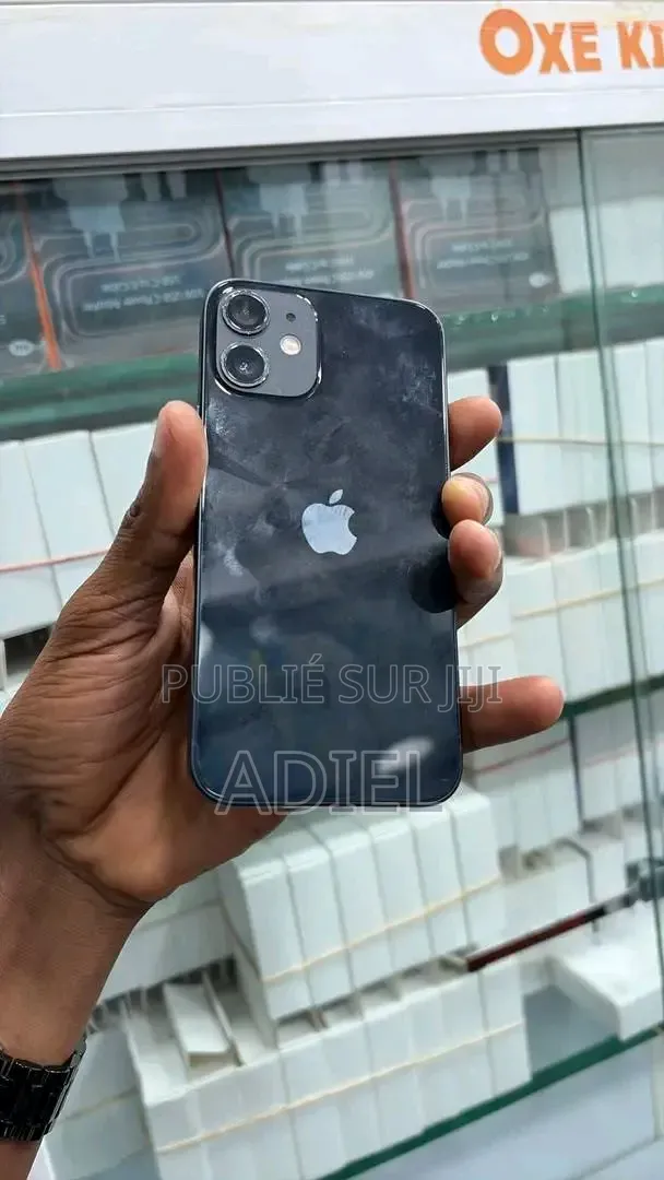 Apple iPhone 12 128 GB Noir