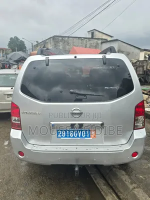 Nissan Pathfinder 2005 Gris